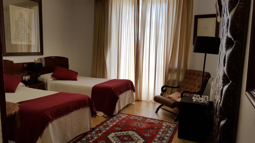 Hotel La Residencia Кадакес Екстериор снимка