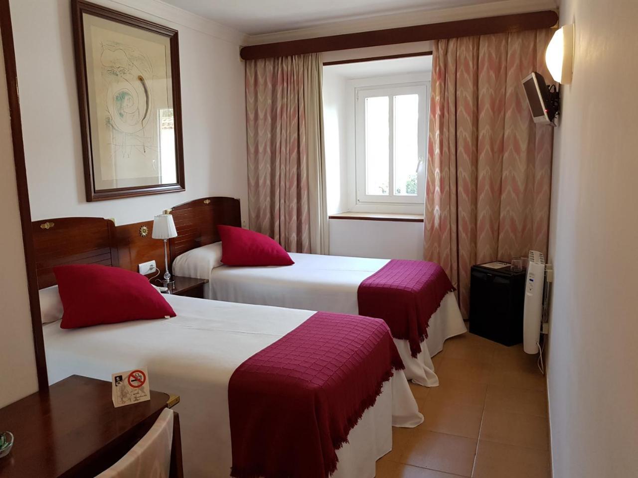 Hotel La Residencia Кадакес Екстериор снимка
