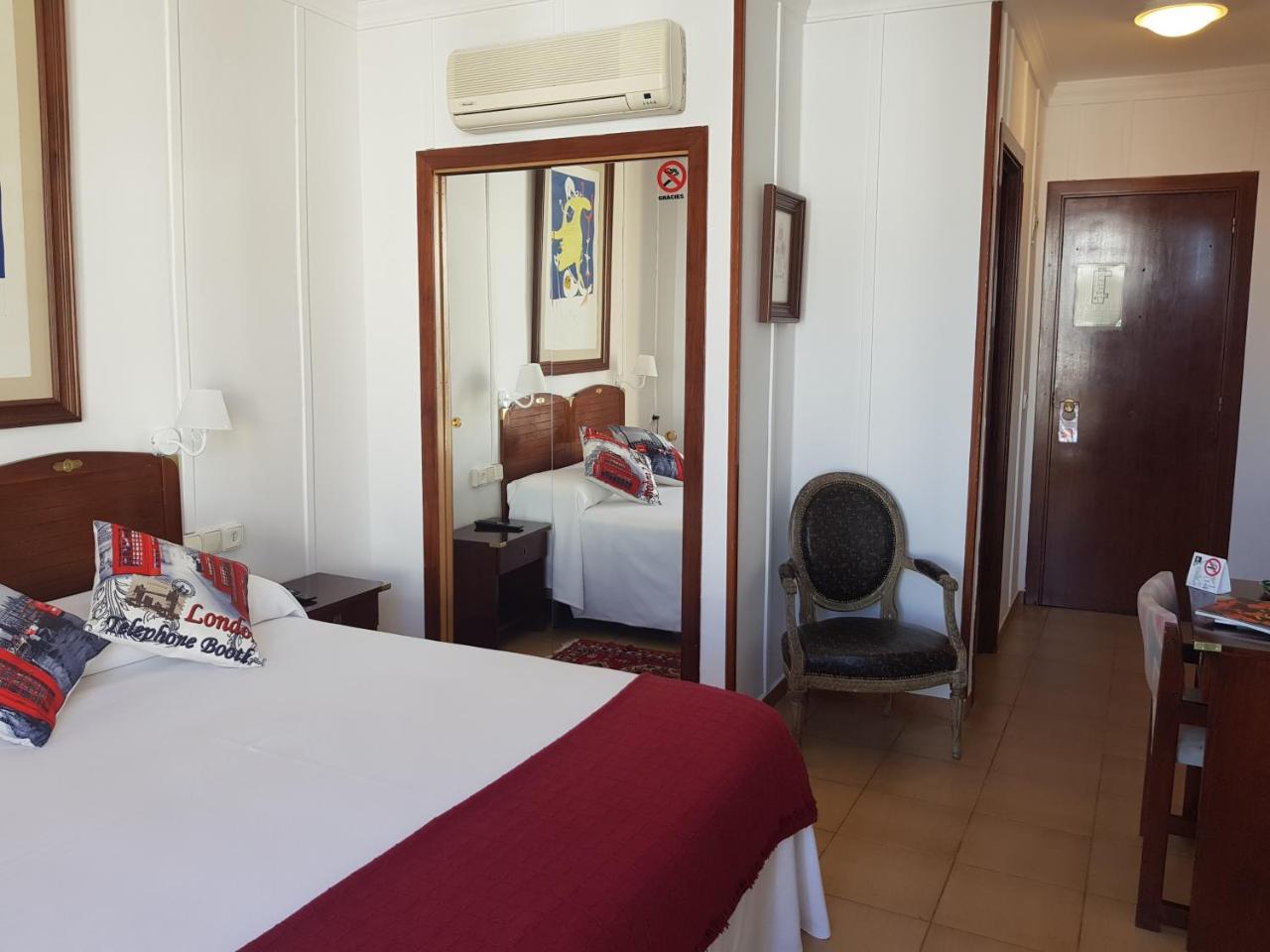 Hotel La Residencia Кадакес Екстериор снимка